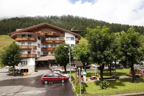 Hotel Europa Pozza di Fassa Dış mekan fotoğraf
