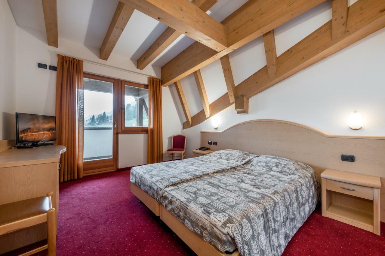 Hotel Europa Pozza di Fassa Dış mekan fotoğraf