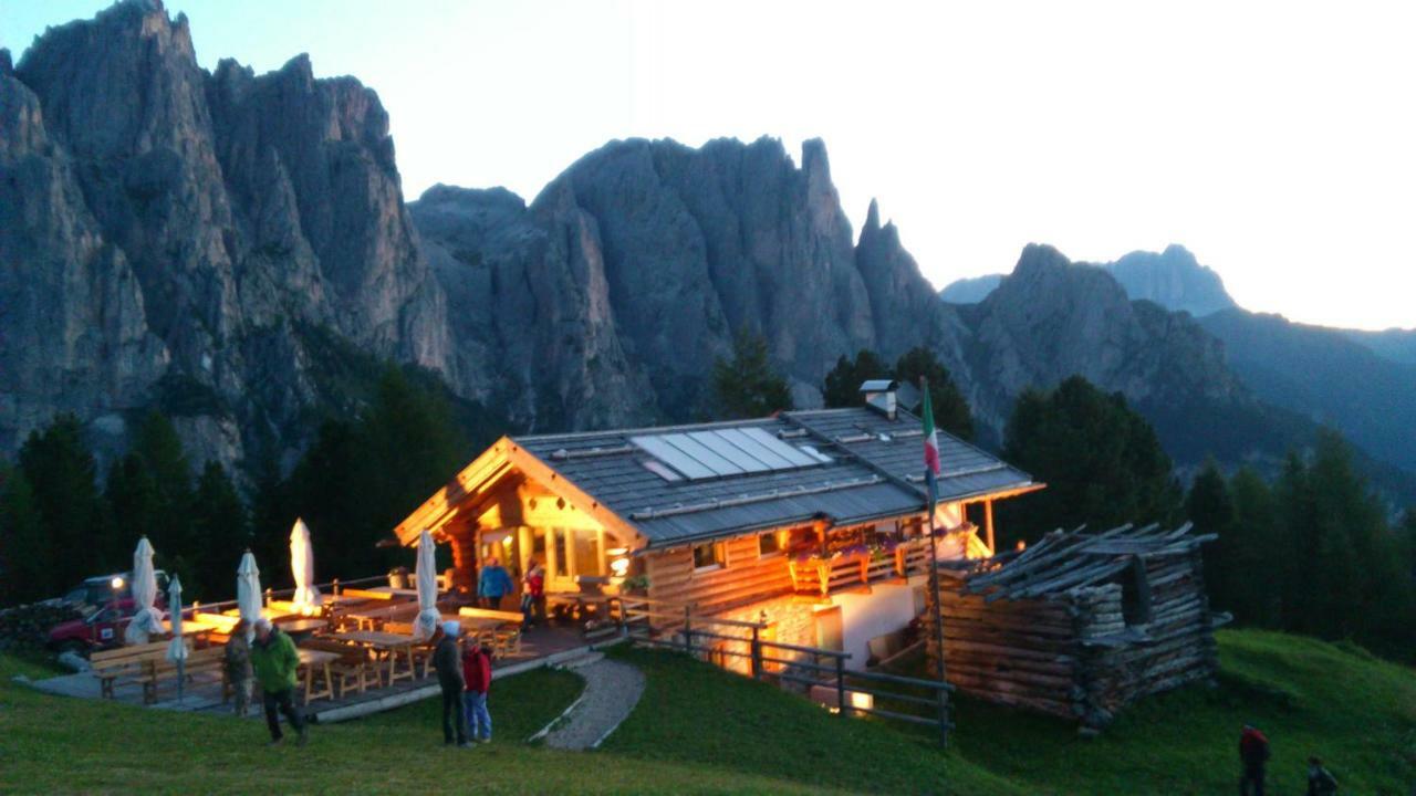 Hotel Europa Pozza di Fassa Dış mekan fotoğraf